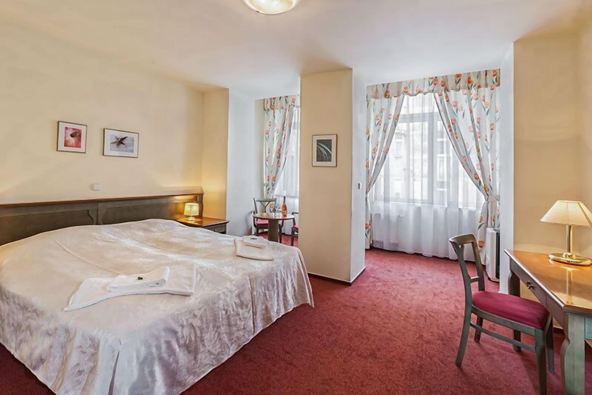 Hotel Augustus Et Otto Prag